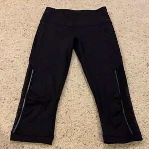 Black lululemon capris